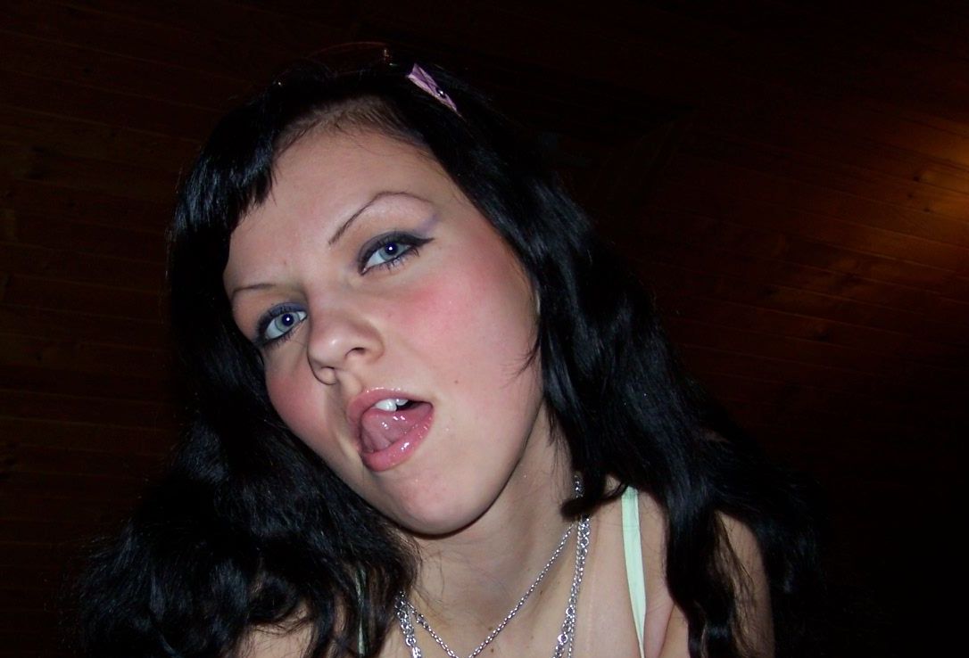 Nadinchen1992 Mal Sehen, Was Sich So Ergibt in Düsseldorf
