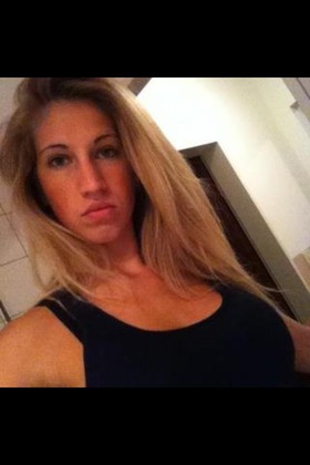 Melyja eine Frau, die mein Herz bewegt in München