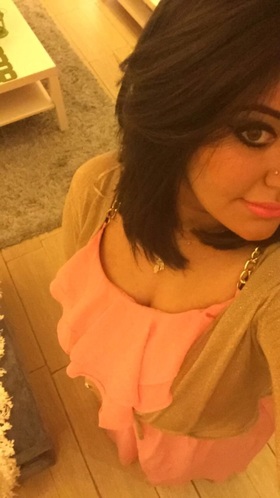 Karmen Nette xy cooler frau in Wüppertal