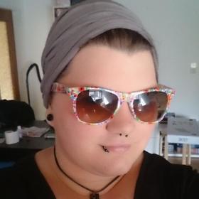 KleineAnne Beziehung , Freunde, Die Perfekte mit Ecken  in Hannover