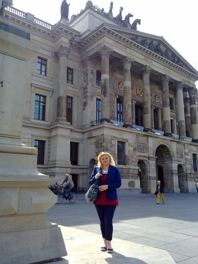 melissa1976 lasse  mich überraschen..eine frau.. in Hannover