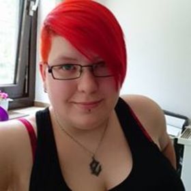 RoteWoelfin Beziehung und Freunde in Essen