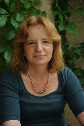 moneypenny Beziehung und Freunde um etwas zu unternehmen in Erding