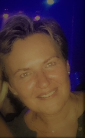 Veronika7357370 unverbindliches Kennenlernen - und wenn es passt auch mehr... in Saarlouis