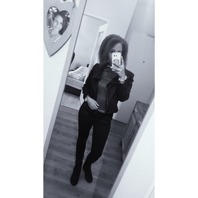 Lauri96 Was sich eben ergibt in Frankfurt Am Main