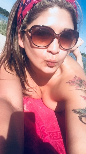 GiRL8852963 Lasse Mich Überraschen und ganz viel Spaß natürlich  in
