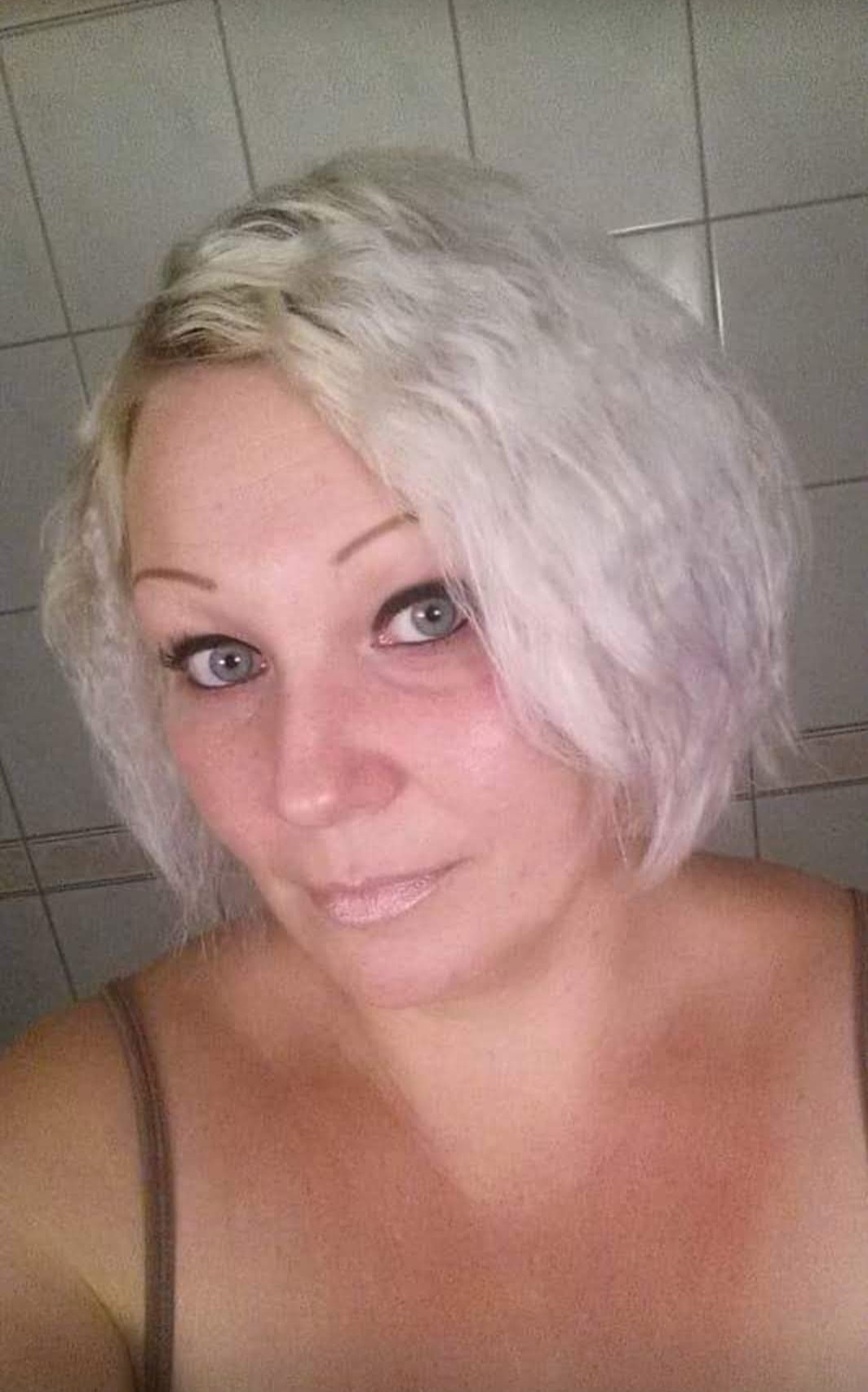 Weronika1574 Beziehung Und Freunde in Leverkusen